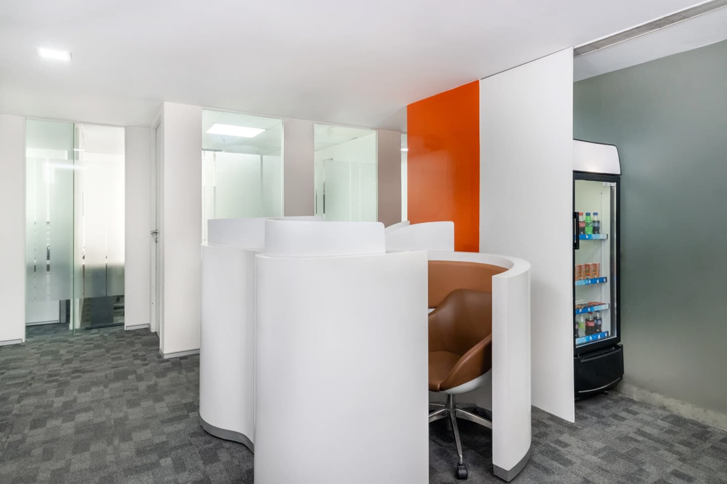 Regus - KLJ Tower, Netaji Subhash Place — photo 1