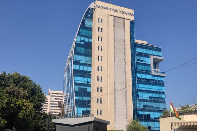 Paras Twin Towers B, Golf Course Road — photo 1