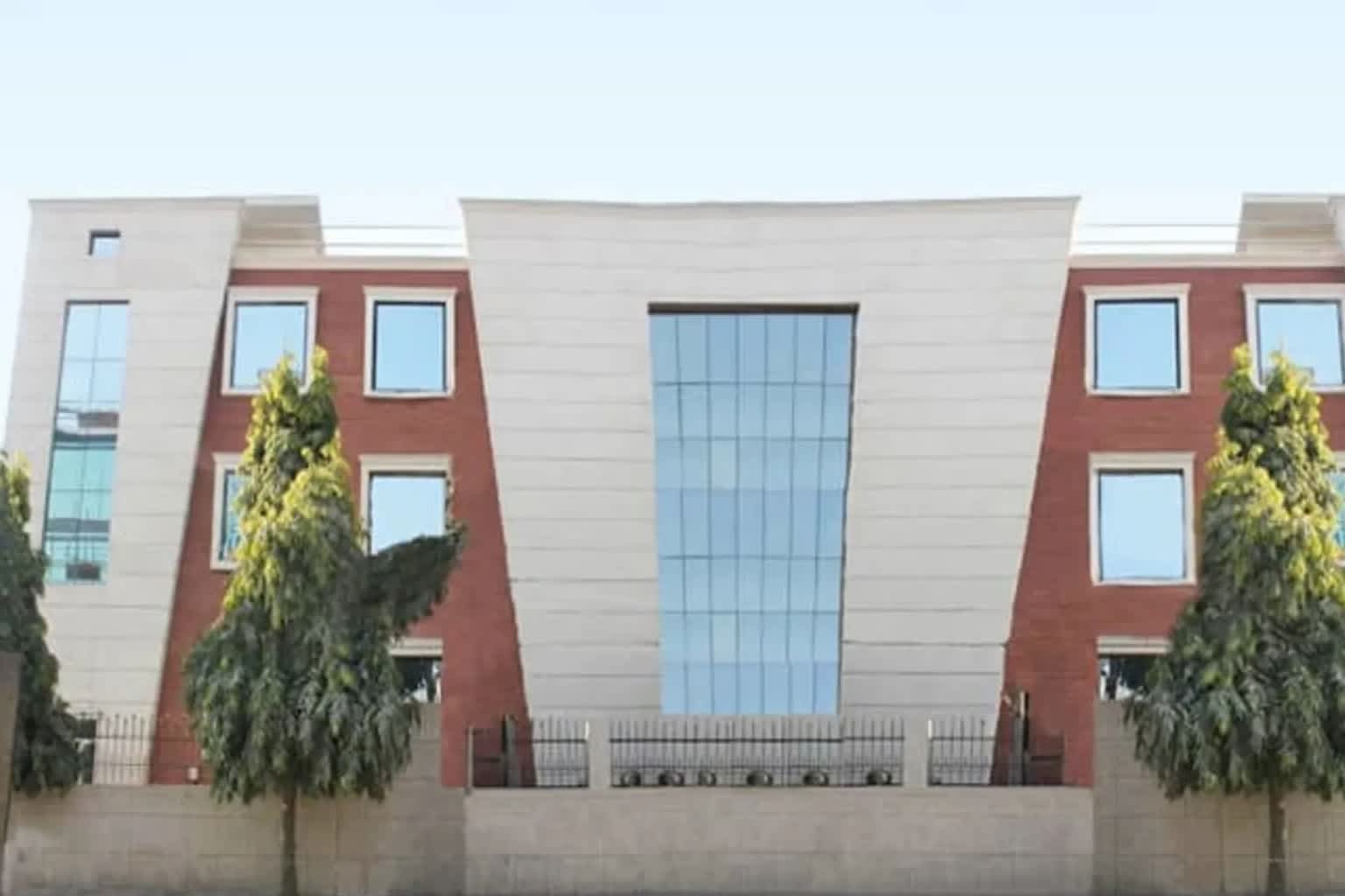 Plot No 695-696 UV-5 - Plot No. 695-696 Udyog Vihar Phase 5, Udyog Vihar — photo 1