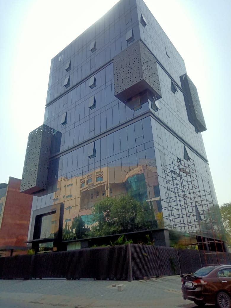 Square Building, Plot No 468-469, UV-3 - Square Building, Udyog Vihar — photo 1