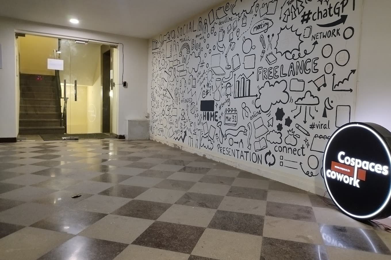 Cospaces - DLF Phase 1, Golf Course Road Gurgaon, Golf Course Road — photo 1