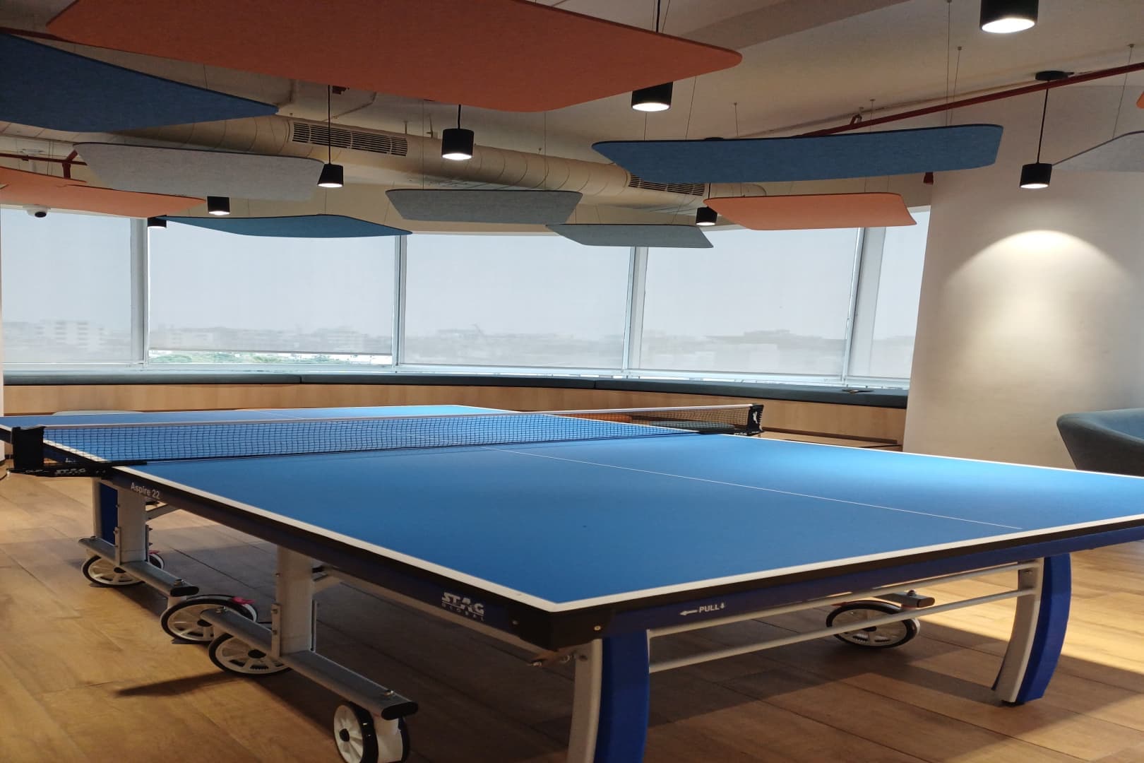 Table Space - DLF Building 6, DLF Phase 3 — photo 1