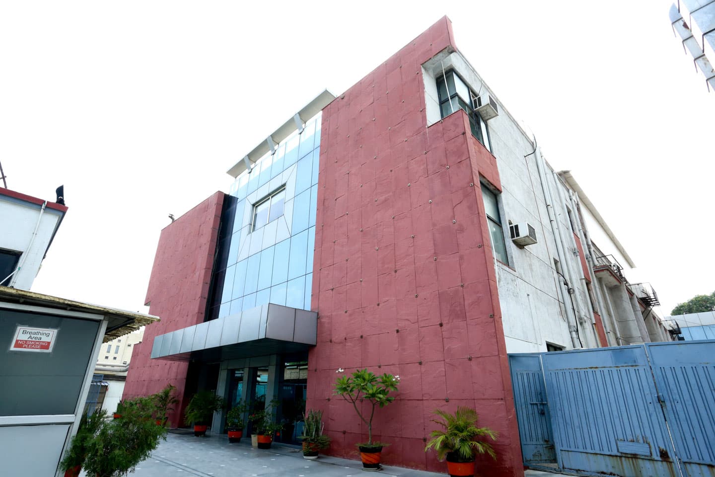 MiQB - Plot 23, Udyog Vihar — photo 1