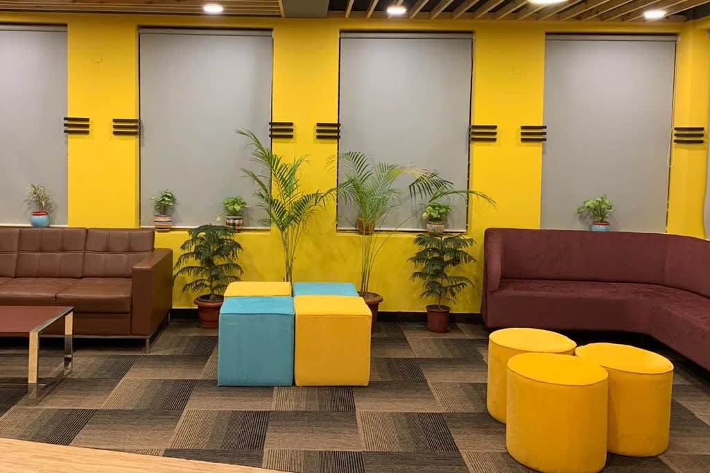 Synapse Business - Udyog Vihar, Udyog Vihar — photo 1