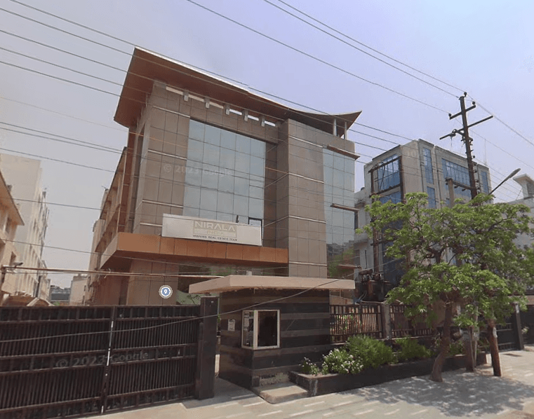 Plot No. H-121 - Plot No. H121 Sector 63, Sector 63 — photo 1