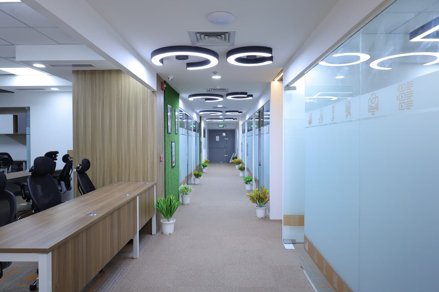 CoWorkZen - bhutani alphathum, Sector 137 — photo 1