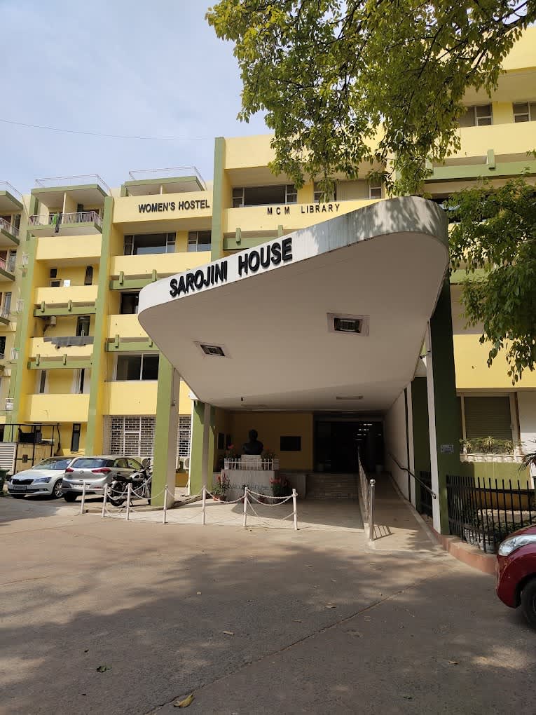 Sarojini House No-6 - Sarojini House, Connaught Place — photo 1
