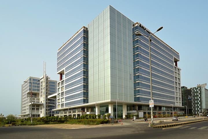 DLF Tower A, Jasola — photo 1