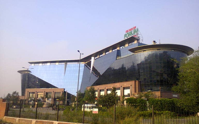 Splendor forum, Jasola — photo 1
