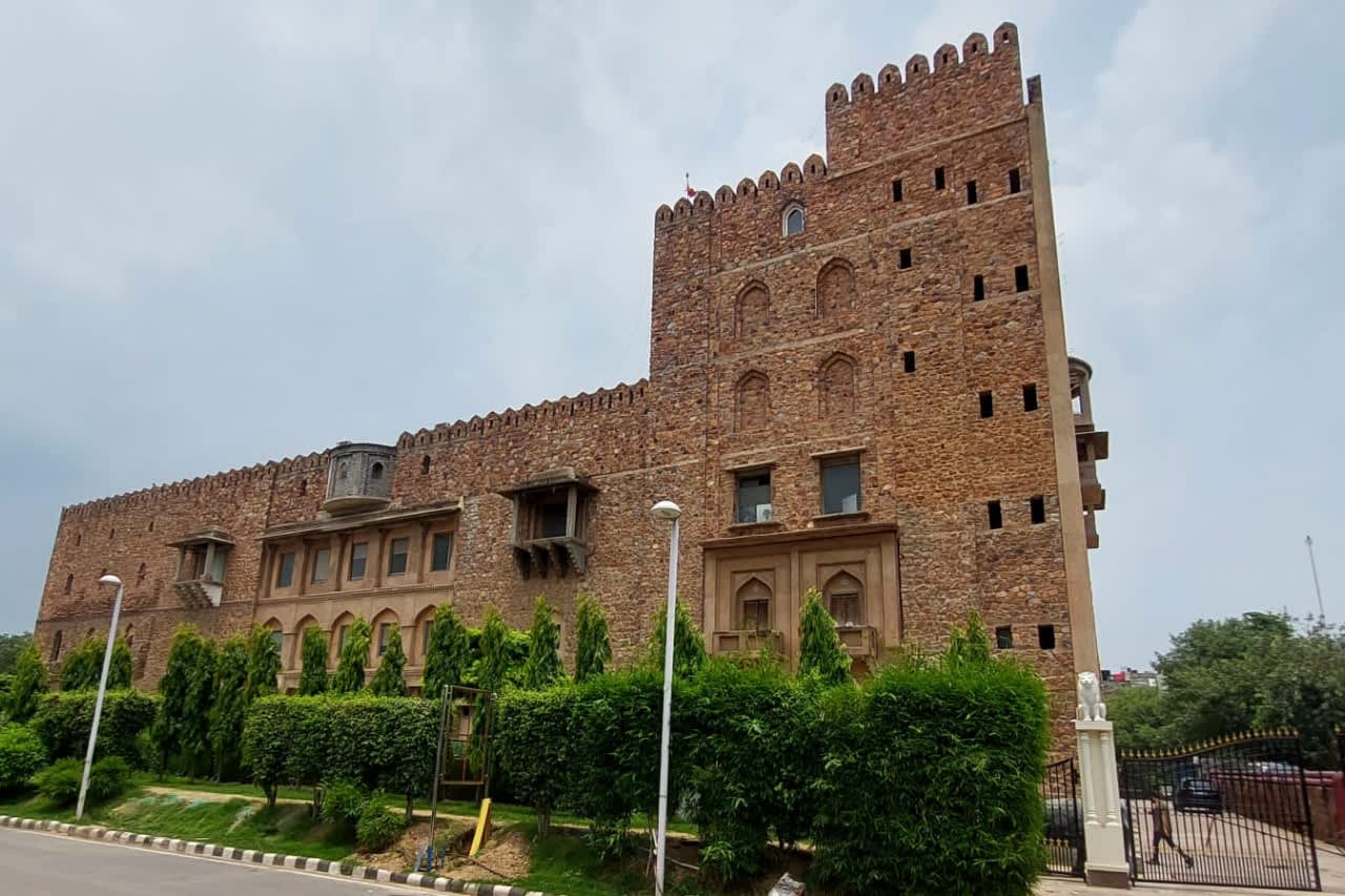 The Delhi Fort, Saket — photo 1