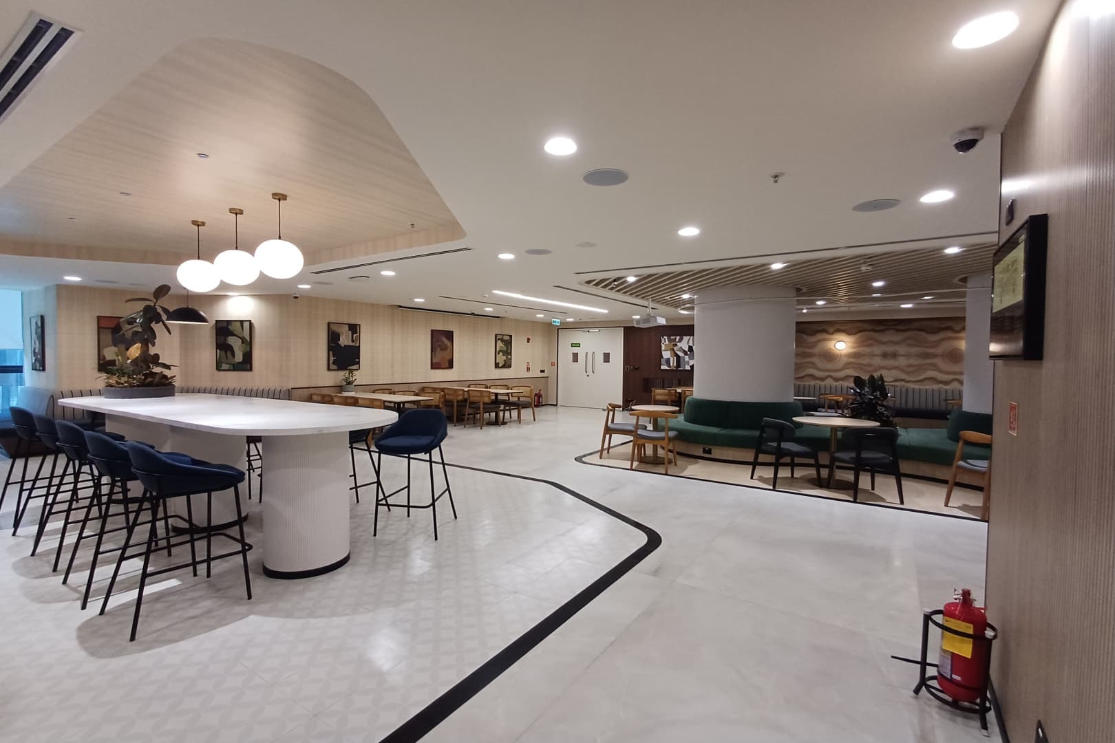 Table Space - Worldmark 4, Aerocity — photo 1