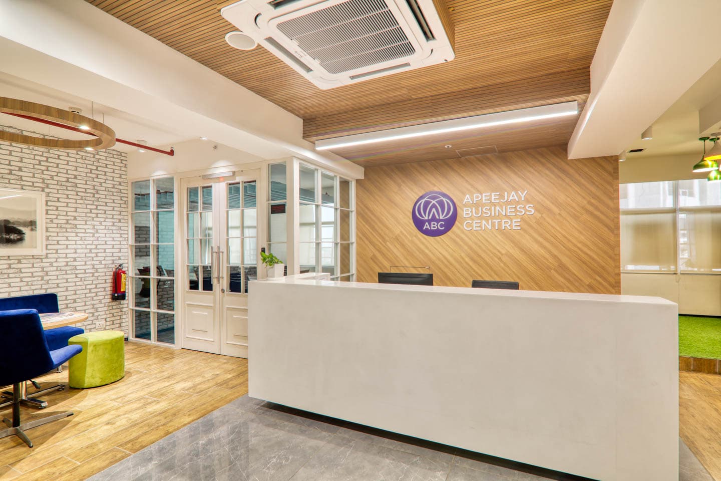 Apeejay Business Center - Arunachal Building, Connaught Place — photo 1