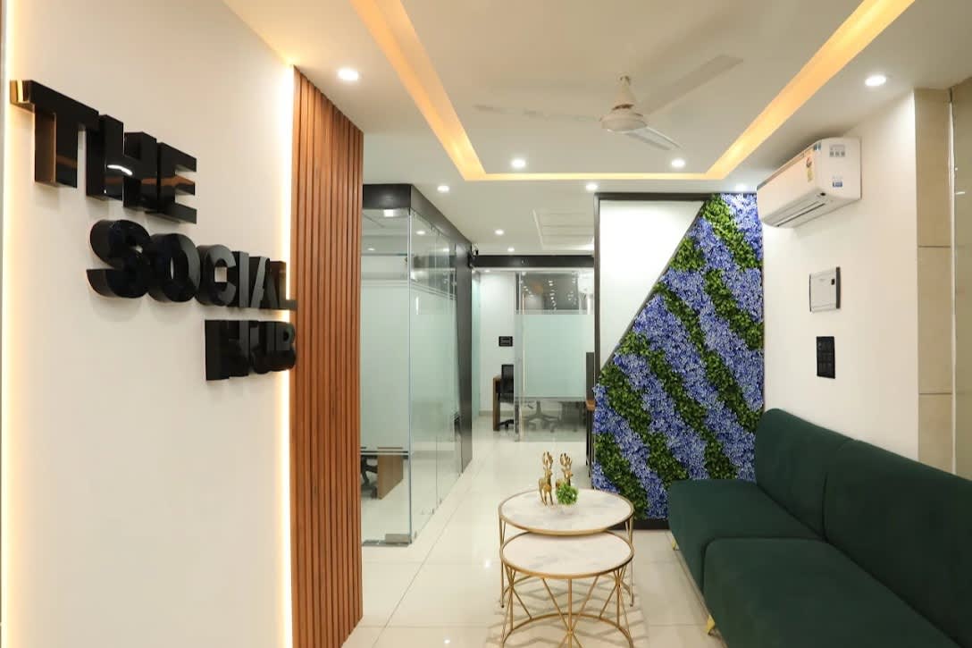 The Social Hub - Dwarka, Dwarka — photo 1