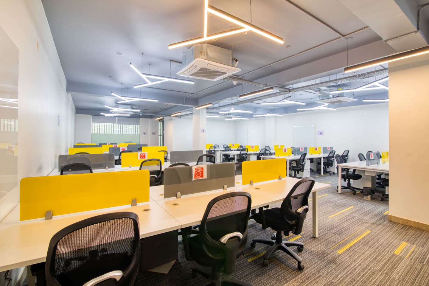 Deskconnect - Ghitorni, Ghitorni — photo 1