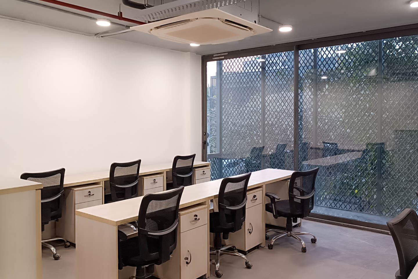 Hub And Oak - Okhla, Okhla — photo 1